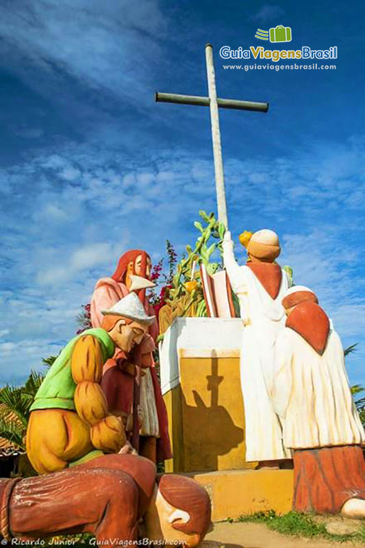 Imagem de escultura religiosa em Porto Seguro.