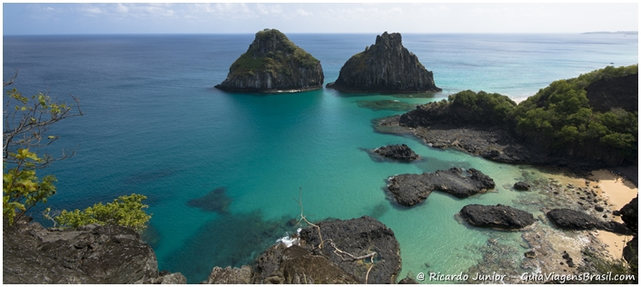 Foto da Baía dos Porcos em Fernando de Noronha, Pernambuco. - Photograph by Ricardo Junior / www.ricardojuniorfotografias.com.br