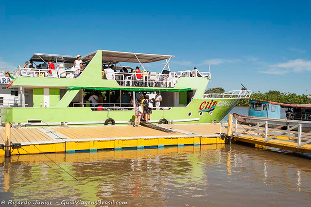 Um dos barcos do passeio pelo Delta do Parnaíba, no Piauí. Photograph by Ricardo Junior / www.ricardojuniorfotografias.com.br