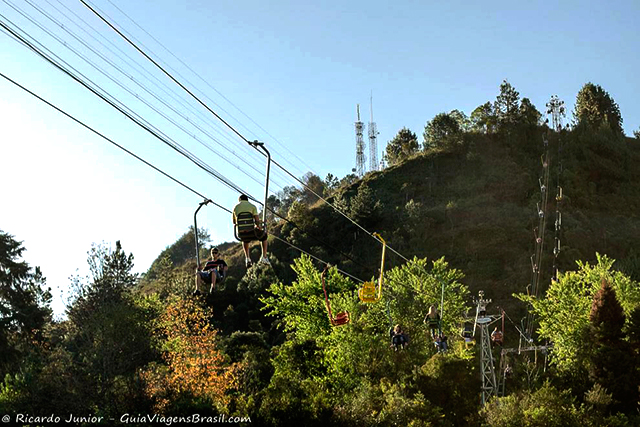 Teleférico ao Morro do Elefante, Campo do Jordão, São Paulo. Photograph by Ricardo Junior / www.ricardojuniorfotografias.com.br