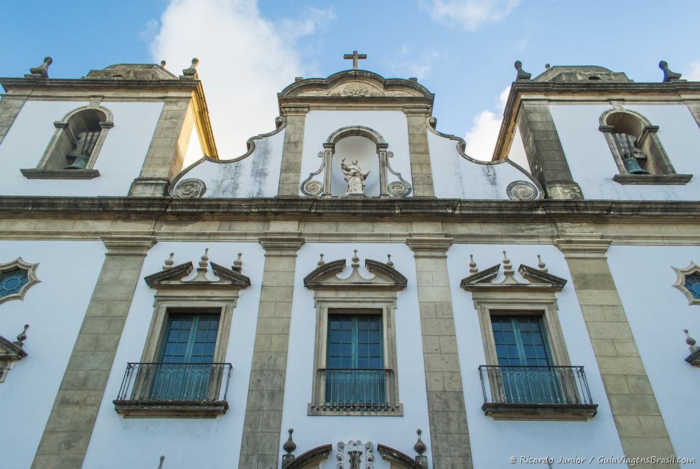 A Igreja Madre de Deus data de 1720 e é um dos patrimônios históricos de Recife - Photograph by Ricardo Junior / www.ricardojuniorfotografias.com.br