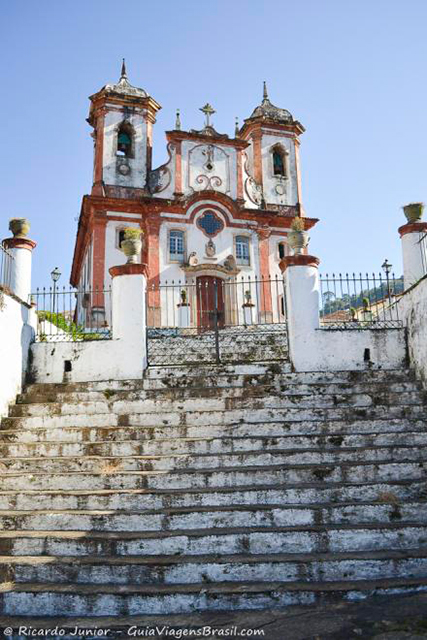 Igreja Matriz Nossa Senhora da Conceição, em Ouro Preto. Photograph by Ricardo Junior / www.ricardojuniorfotografias.com.br