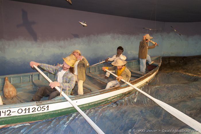 Na sala da Pesca da Baleia do Museu Nacional do Mar é possível visualizar e compreender como os pescadores capturavam as baleias - Photograph by Ricardo Junior / www.ricardojuniorfotografias.com.br
