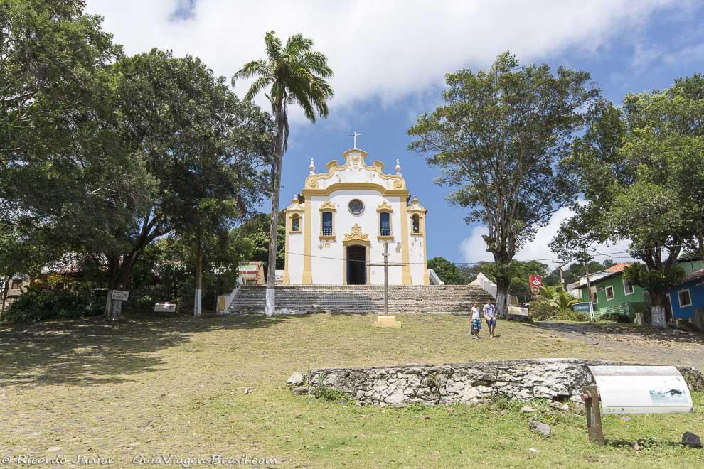 Igreja de Nossa Senhora dos Remédios, onde a vila começou, em Fernando de Noronha. Photograph by Ricardo Junior / www.ricardojuniorfotografias.com.br