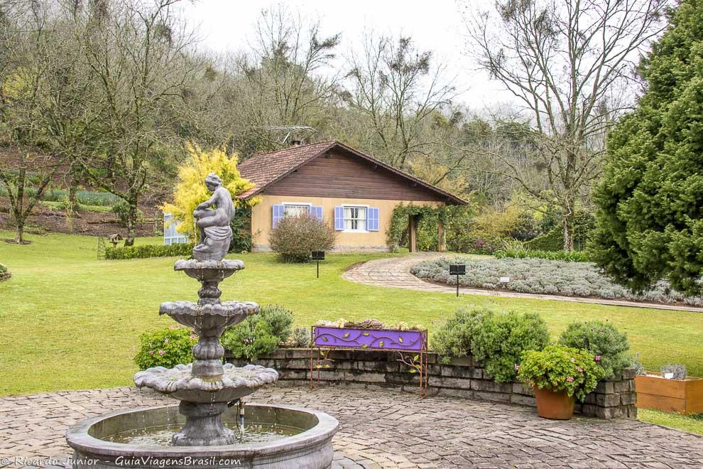 O Parque da Lavanda, Le Jardin, em Gramado, Rio Grande do Sul. Photograph by Ricardo Junior / www.ricardojuniorfotografias.com.br