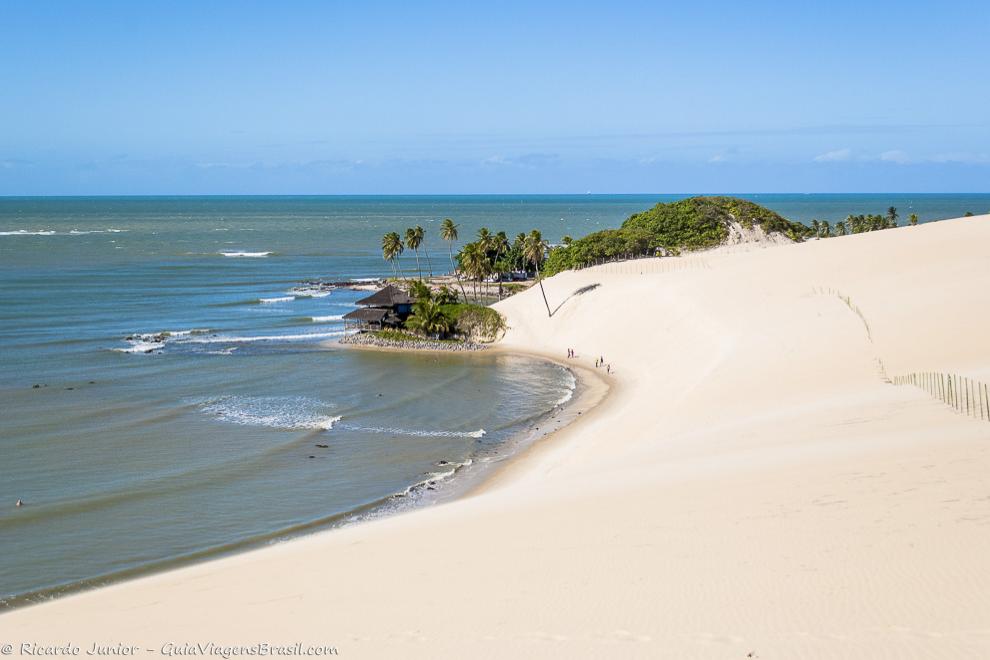 Praia de Genipabu, em Natal, Rio Grande do Norte. Photograph by Ricardo Junior / www.ricardojuniorfotografias.com.br