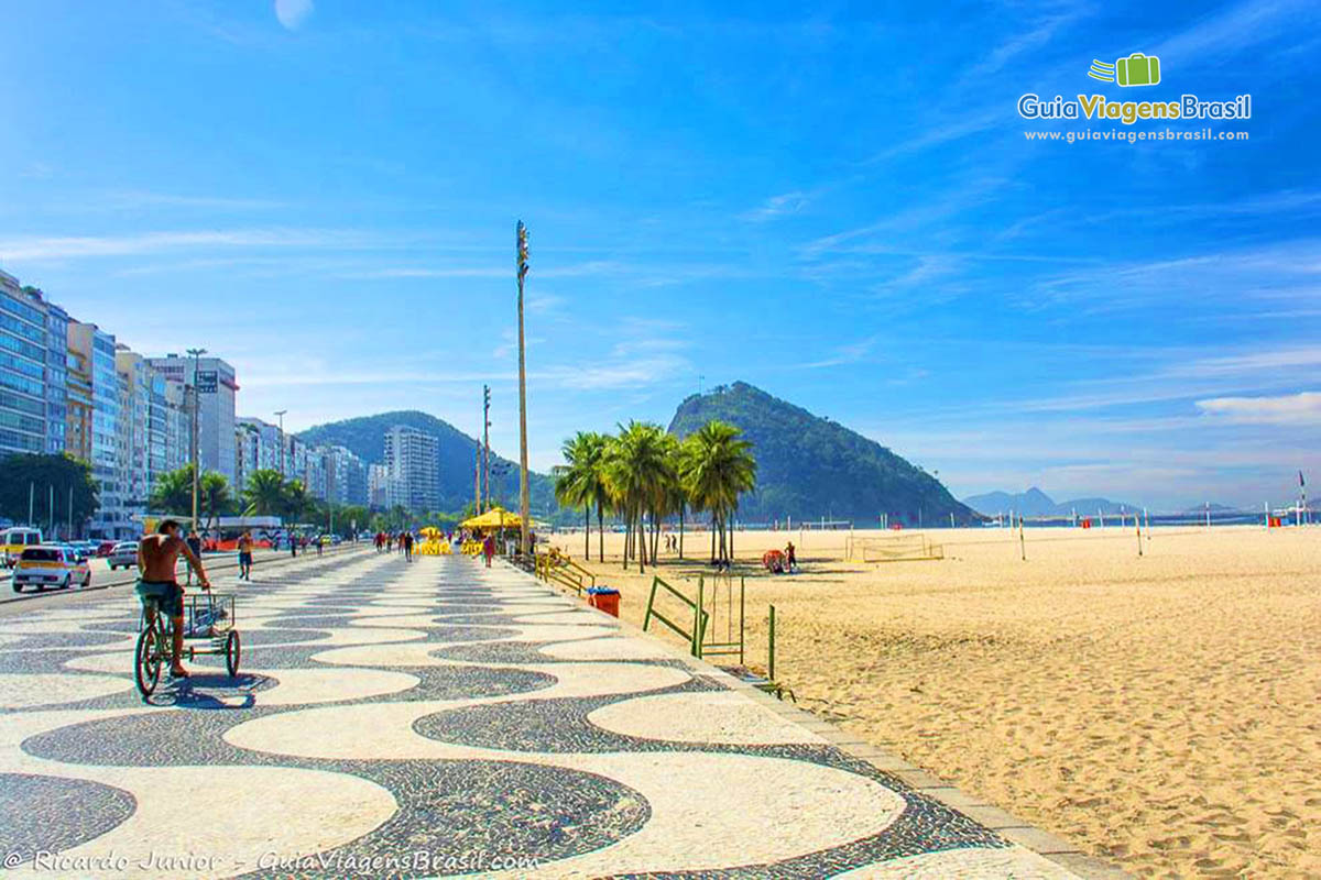 Foto orla de Copacabana, Rio de Janeiro, RJ.