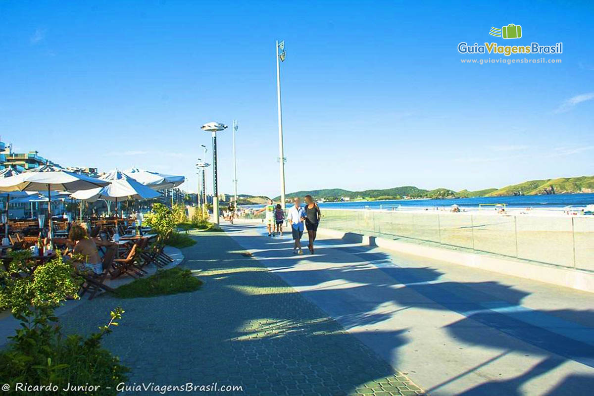 Foto calçadão da Praia do Forte, Cabo Frio.