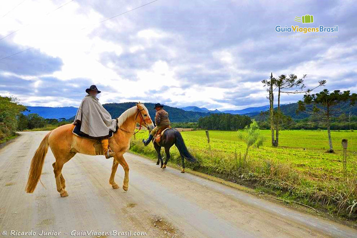 Foto passeio a cavalo na Serra Catarinense.