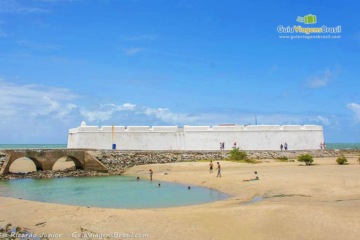 Foto da Praia e do Forte dos Reis Magos, Natal, RN.