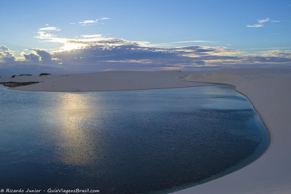 Imagem das águas azuis do Circuito Lagoa Azul.