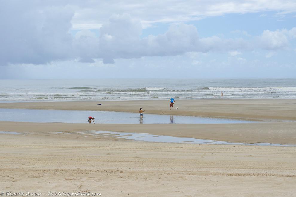 Imagem das águas cristalinas de Cabure.