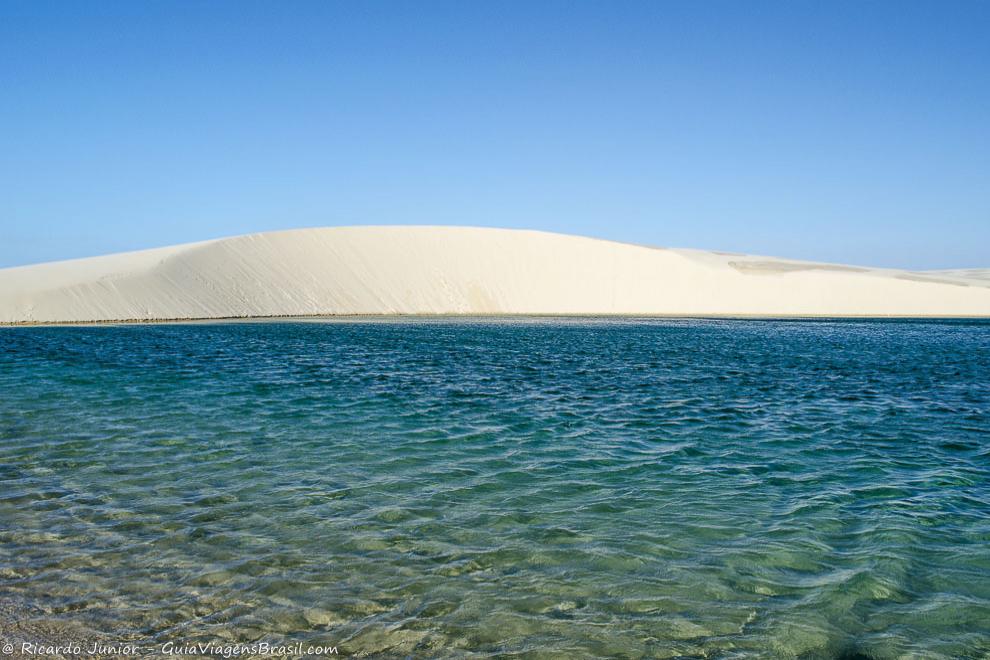 Imagem das águas cristalinas de Santo Amaro do Maranhão.