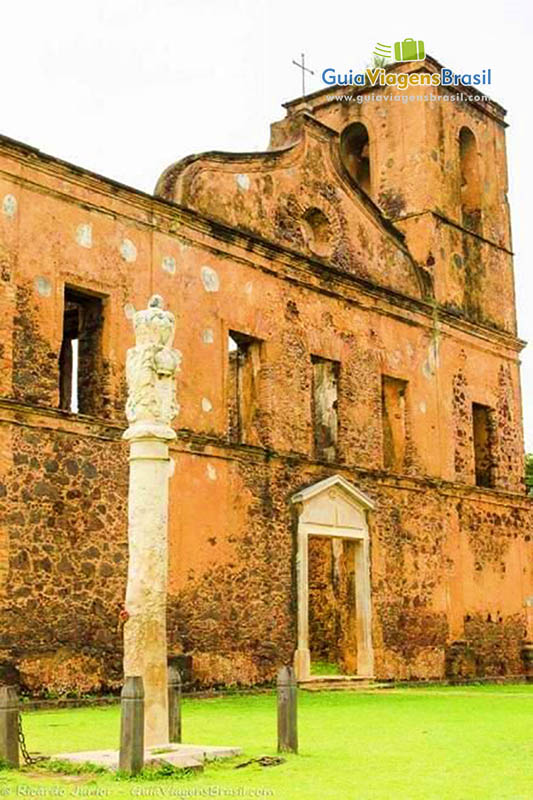 Imagem da arquitetura da Igreja São Matias.