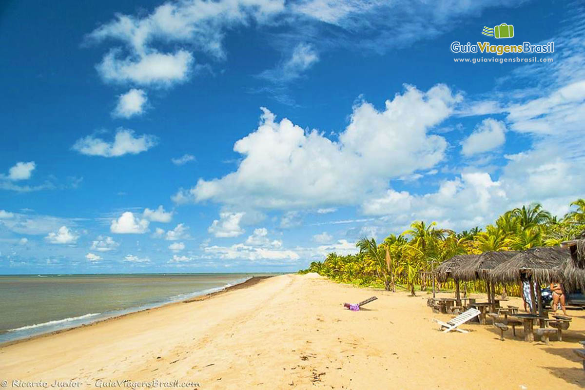 Imagem da belíssima Praia de Guaiu