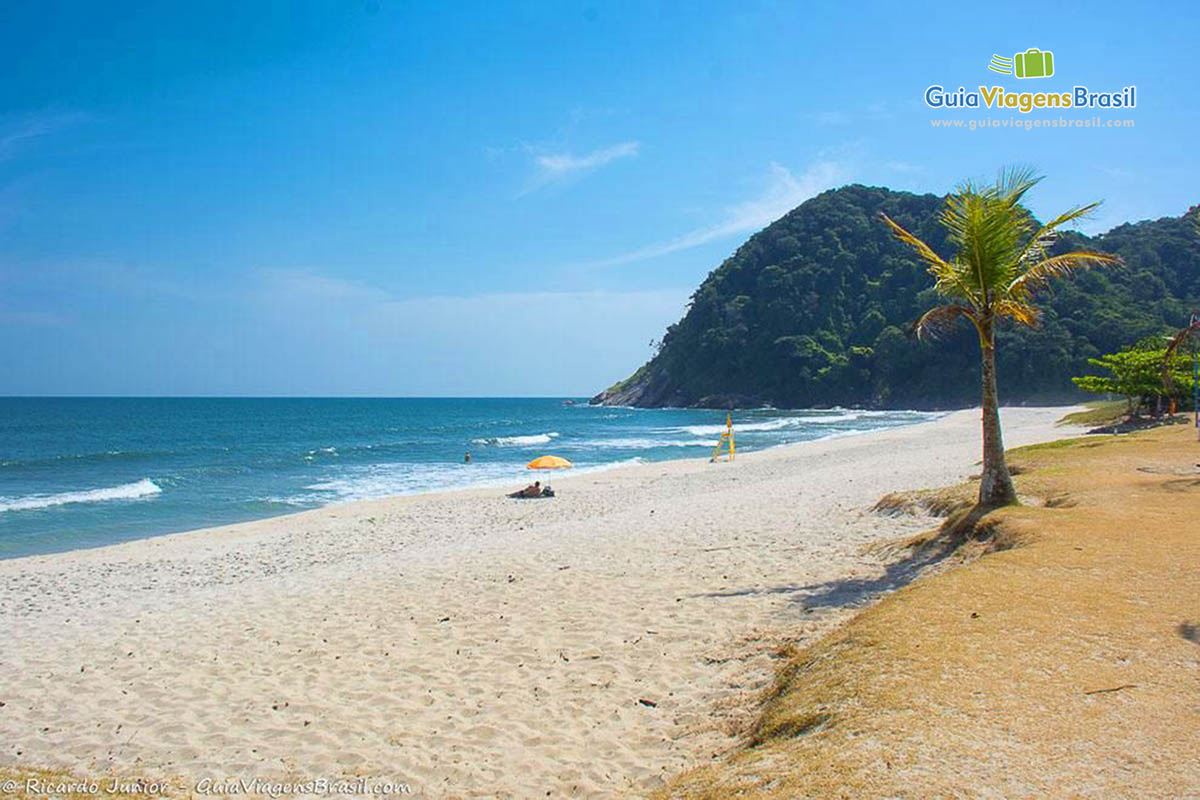 Imagem da belíssima Praia Jureia.