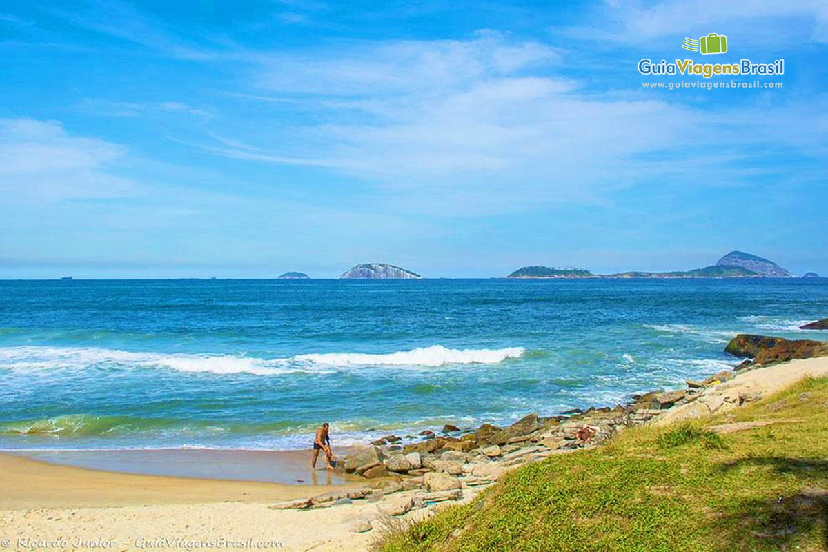 Imagem de linda Praia do Leblon.