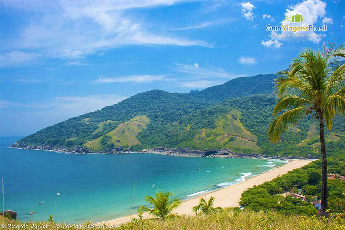 Imagem das belezas naturais da Praia Bonete.