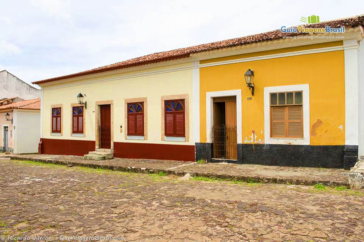 Imagem das casas coloridas do Maranhão.