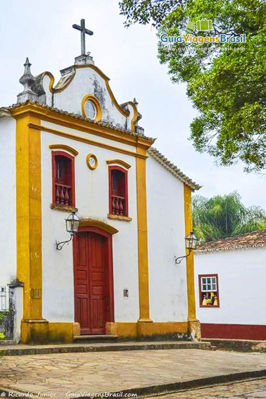 Imagem de uma linda igreja em Tiradentes.