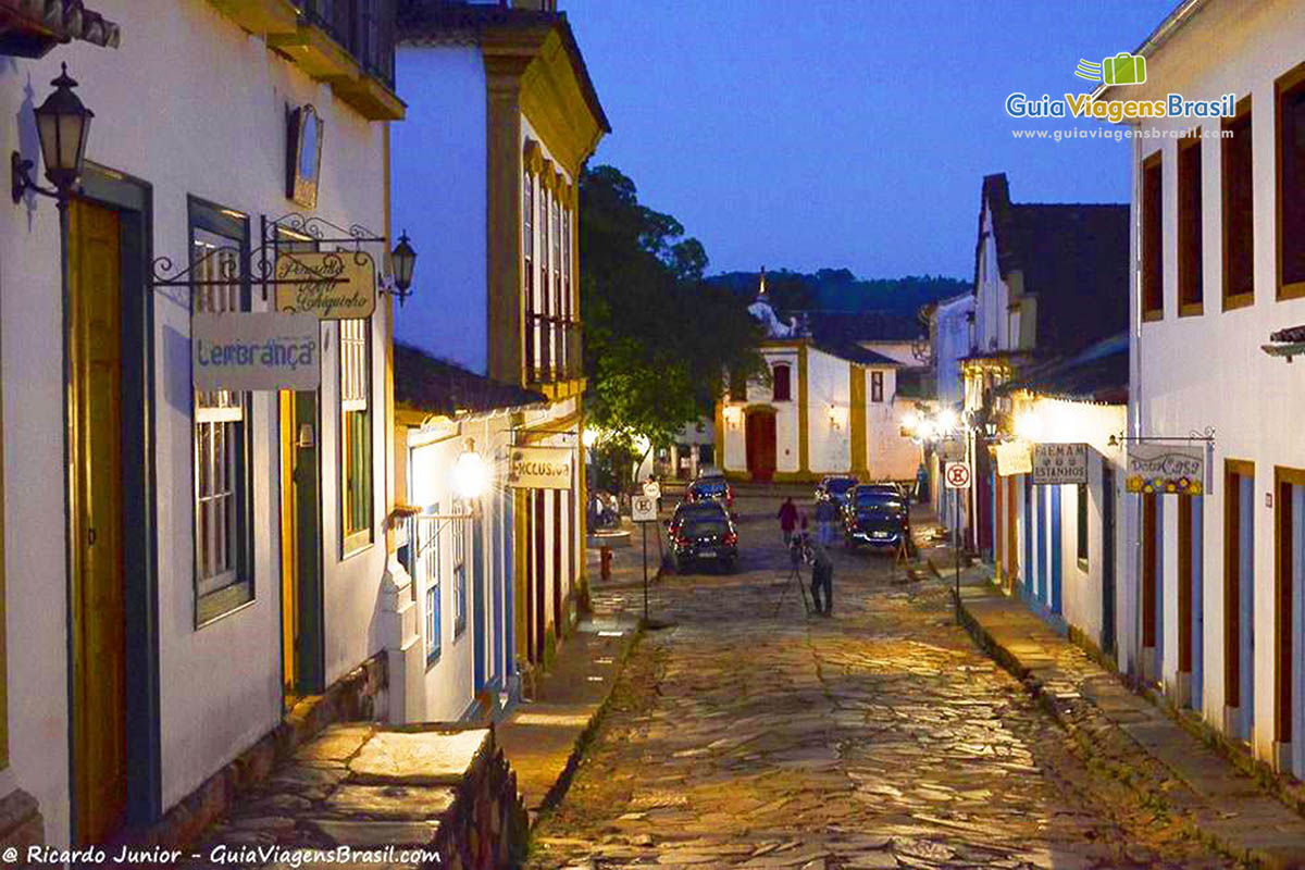 Imagem de um lindo anoitecer em Tiradentes.