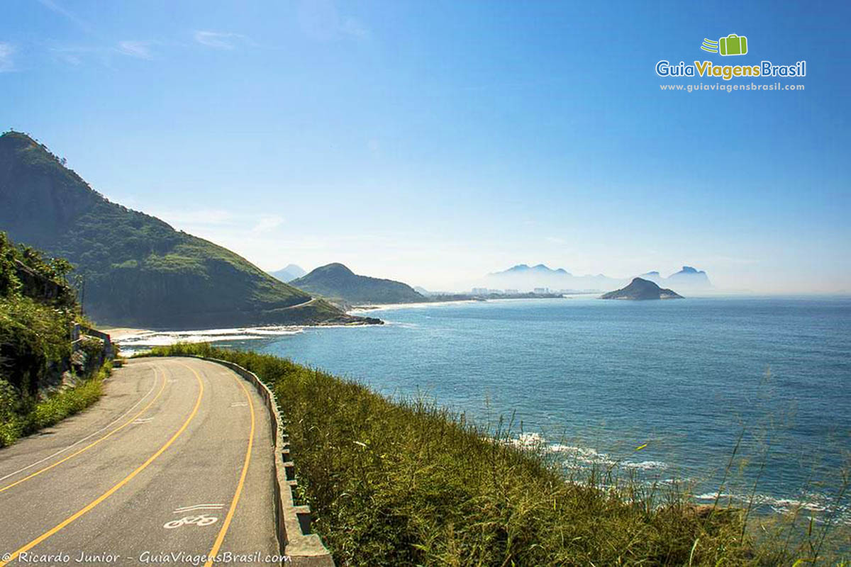 Imagem da Prainha ainda da estrada.