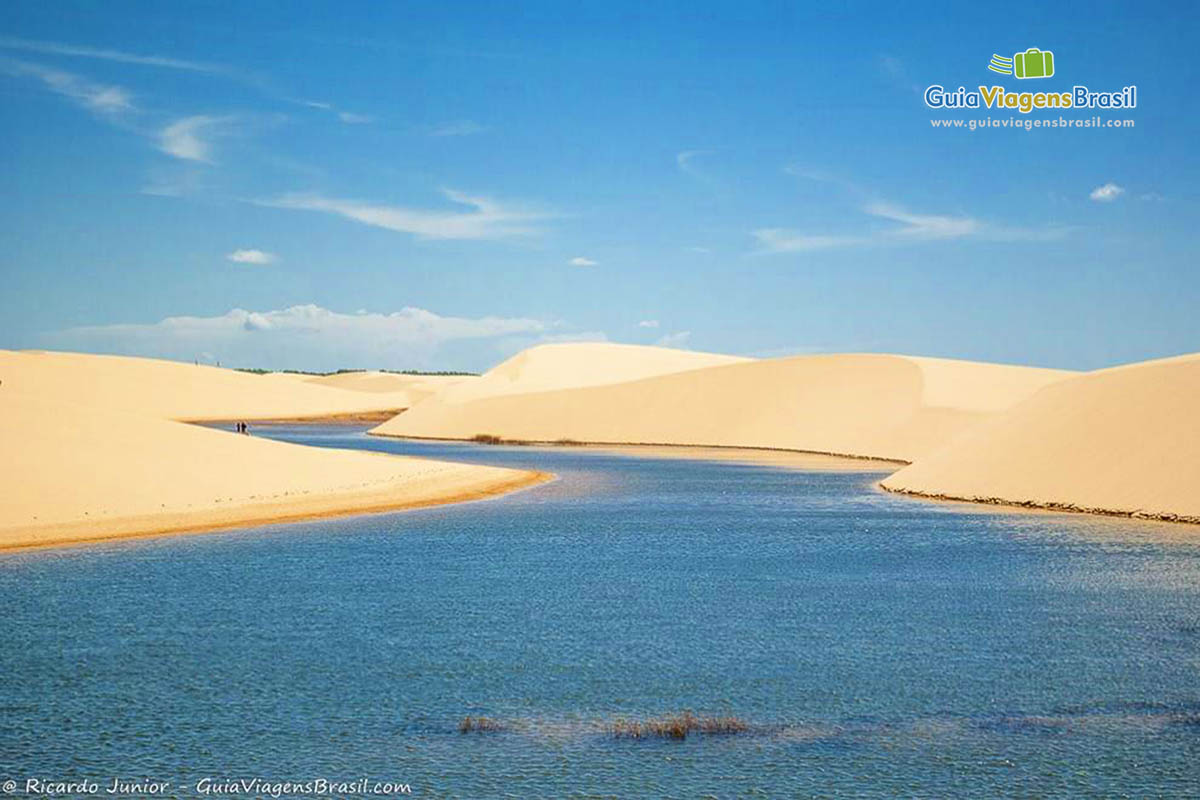 Imagem de águas e dunas, fantástico passeio circuito caburé.