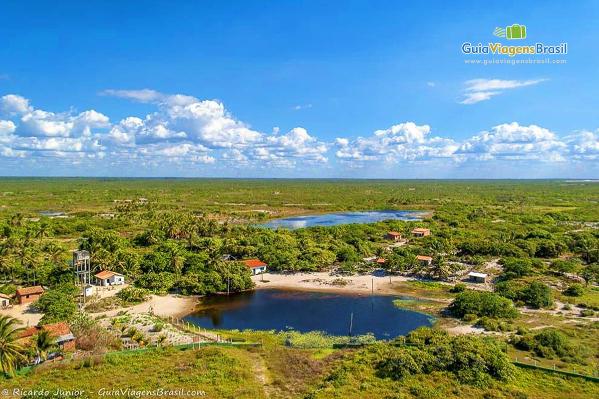 Imagem do alto da bela vegetação do Circuito Caburé.