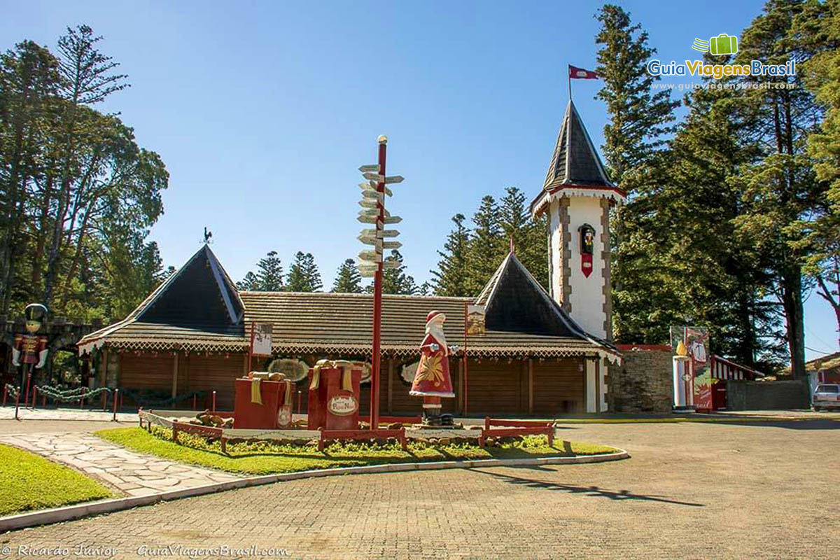 Imagem da entrada da Aldeia.