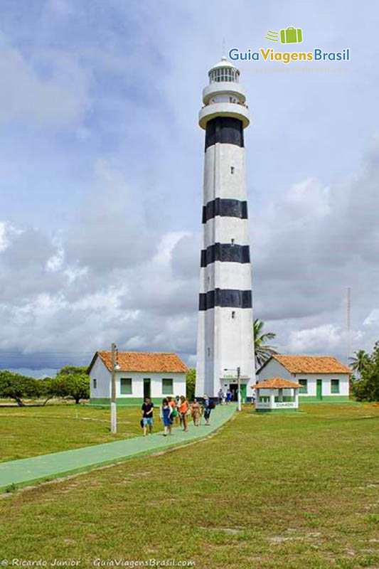 Imagem do belo farol do Circuito em Barreirinhas.