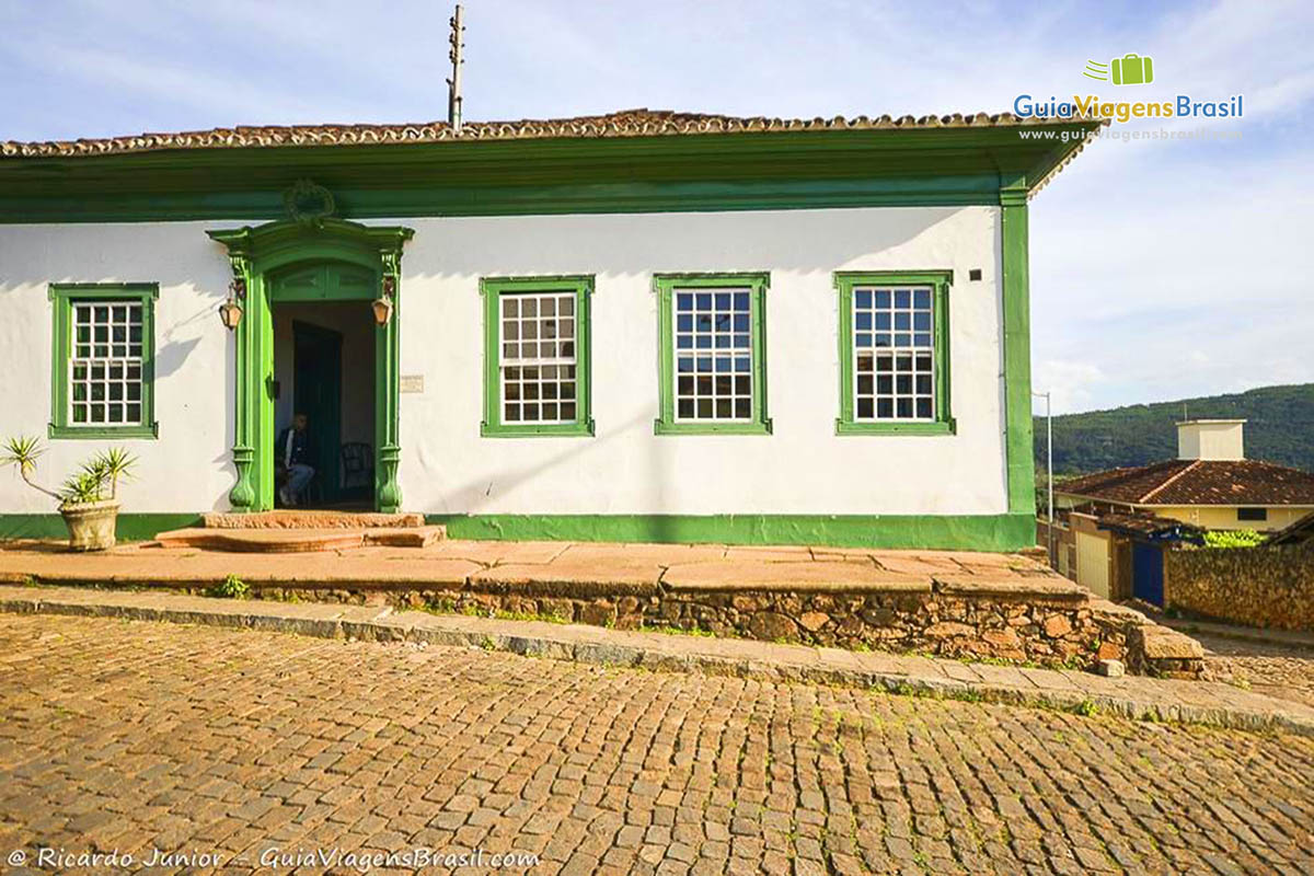 Imagem de um belo casarão histórico em Santa Bárbara.