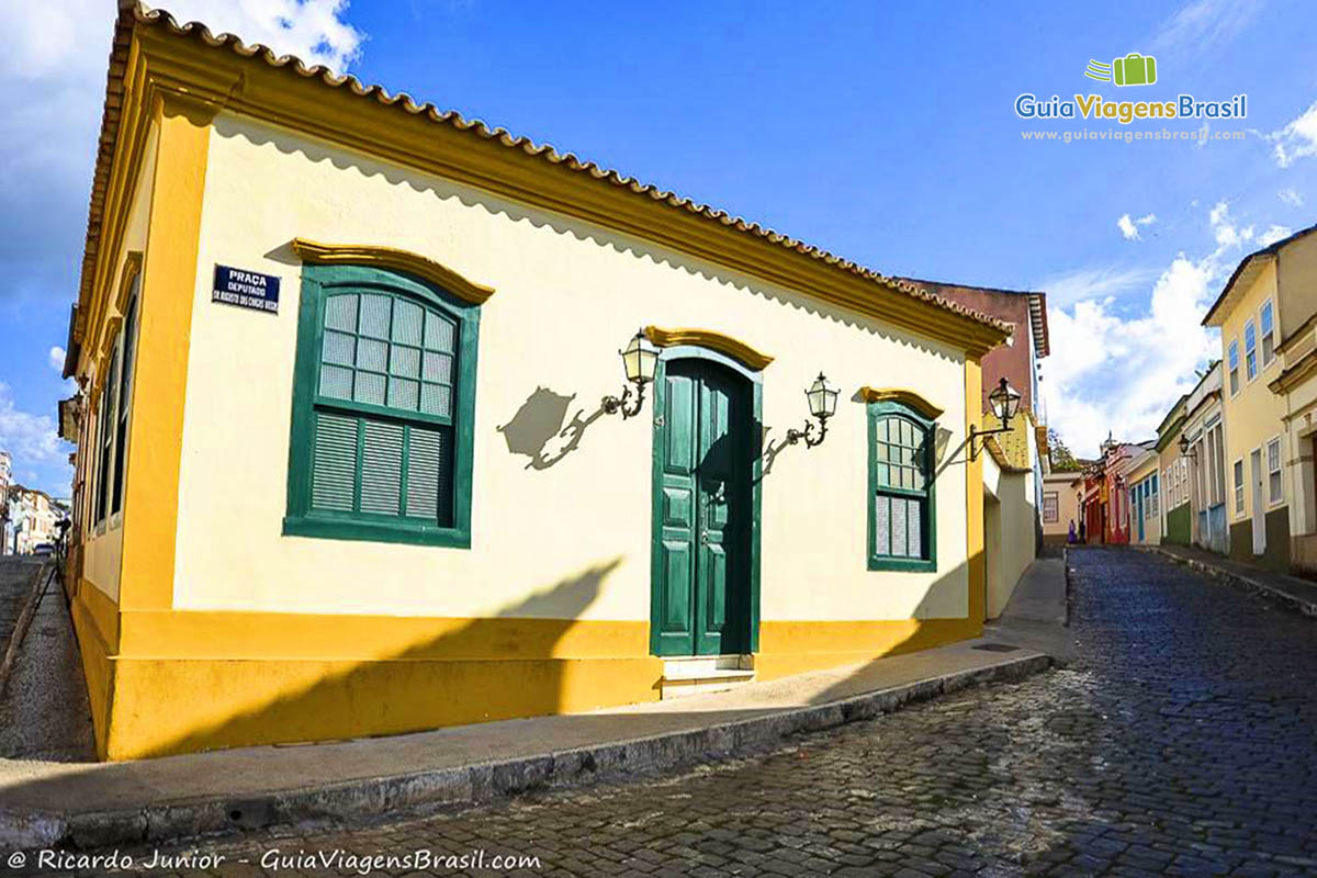 File:Fachada das casas antigas em São João del-Rei-MG (1512648952).jpg -  Wikimedia Commons