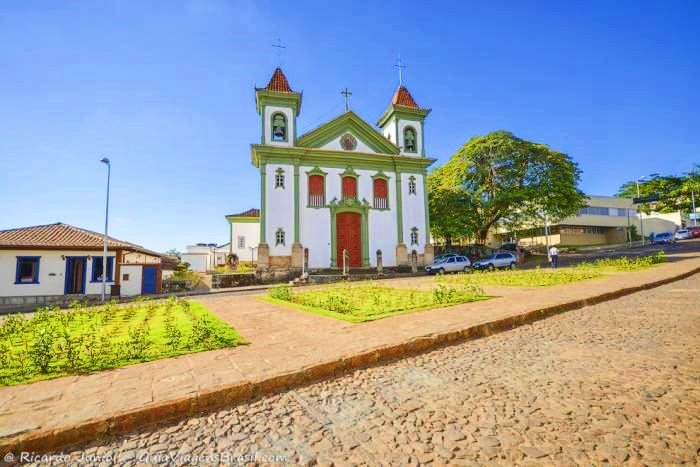 Santa Bárbara Minas Gerais fonte: www.guiaviagensbrasil.com