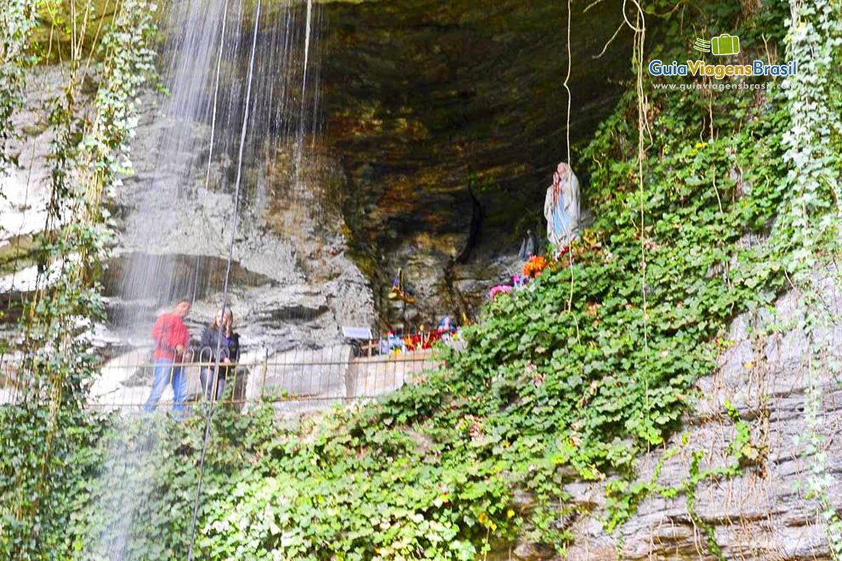 Imagem do mirante da Gruta Nossa Senhora de Lourdes, uns minutos para oração.