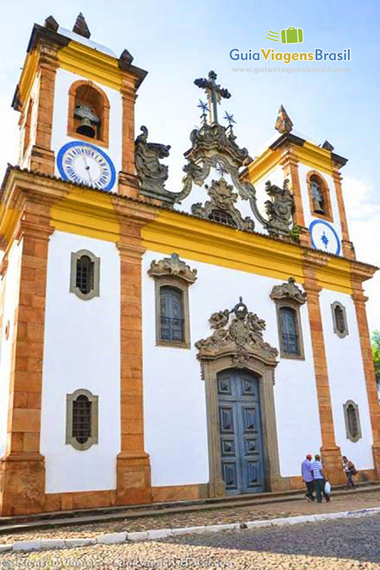 Imagem a maravilhosa Igreja de Nossa Senhora do Carmo de 1763, em Sabará.