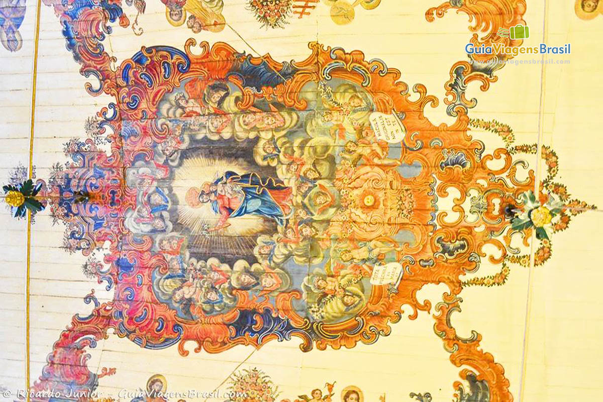 Imagem da pintura do teto da Igreja de Nossa Senhora do Pilar, em São João Del Rei.