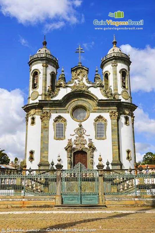 Imagem da frente da Igreja de 1749.