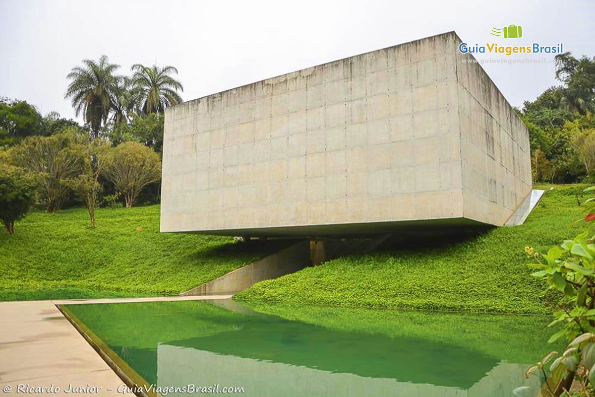 Imagem do Instituto Inhotim em Brumadinho.