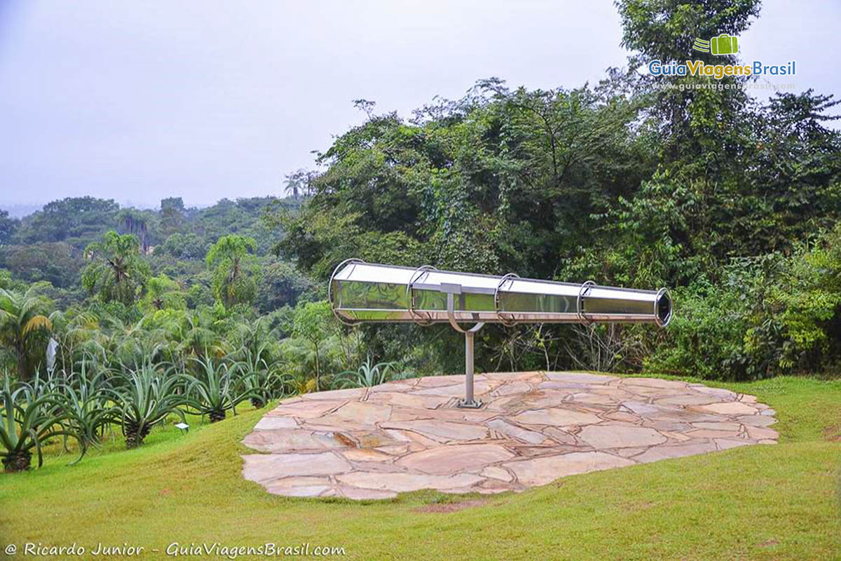 Imagem de luneta no Instituto.