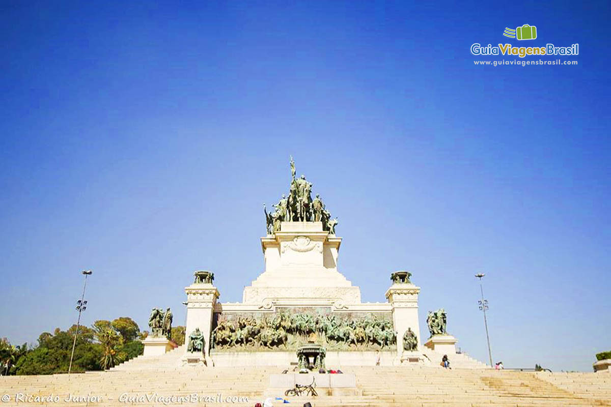 Monumento à independência do Brasil. 