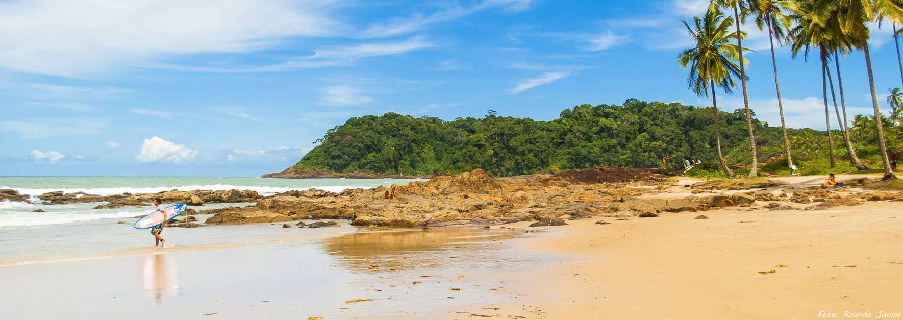 BELOS COQUEIROS COM ÁGUAS CRISTALINAS