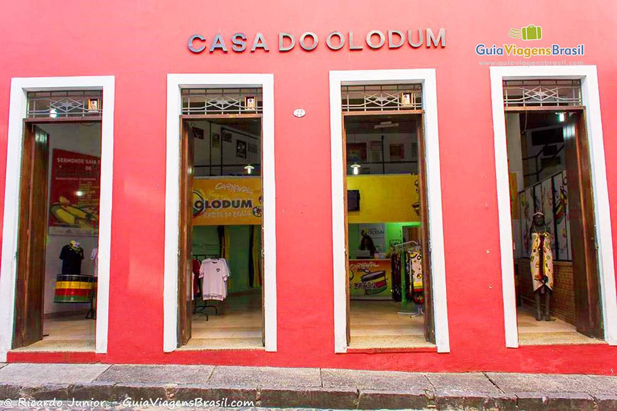 Imagem da fachada da Casa do Olodum, no Pelourinho.