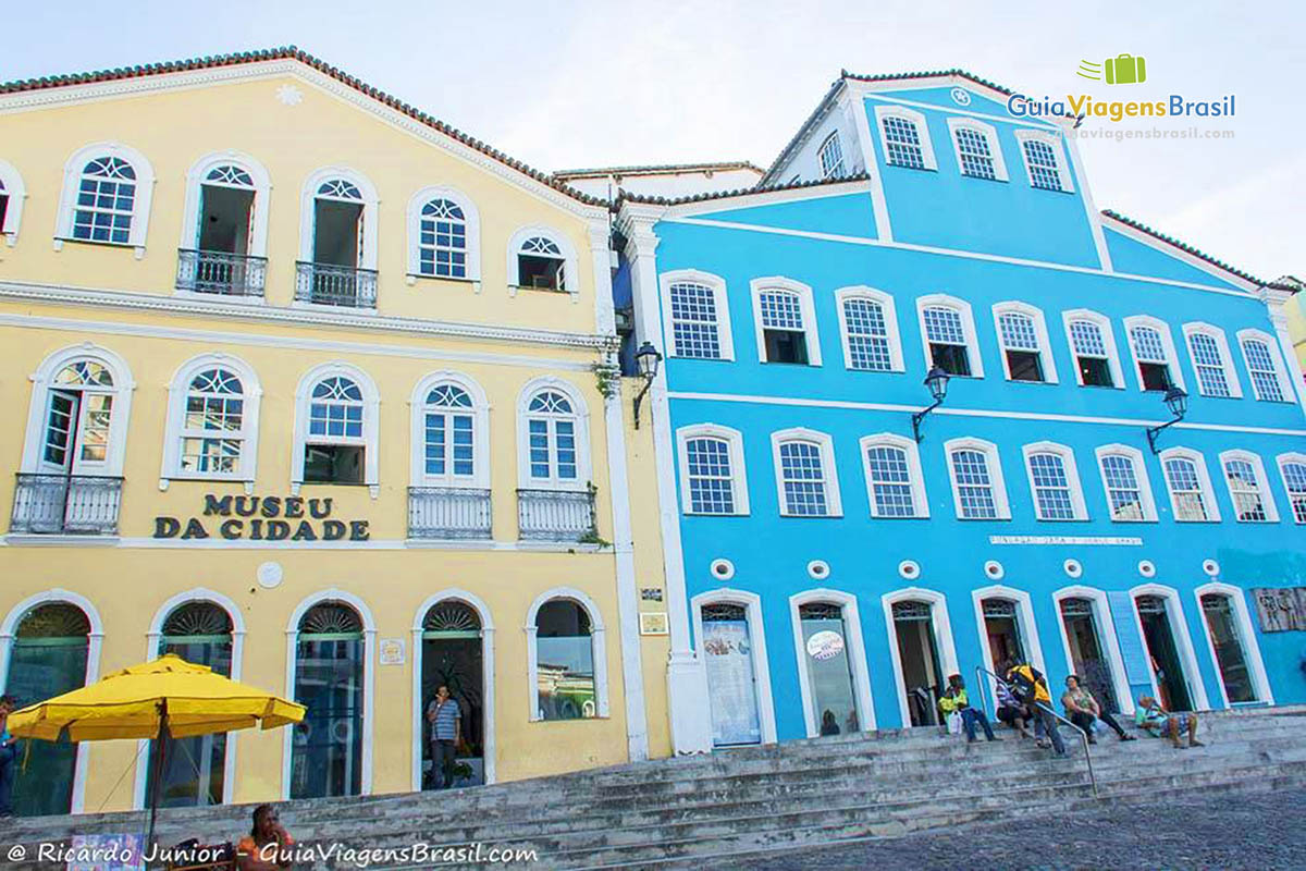 Imagem da fachada do Museu da Cidade e Casa do Jorge Amado, grande referência para cidade.