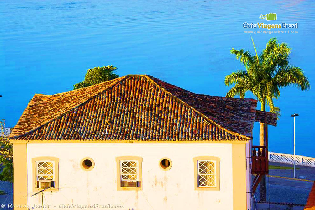 Imagem Rio São Francisco, paz total, em Penedo, Alagoas, Brasil.