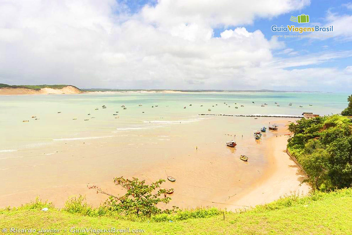 Imagem da tarde na praia formosa do Rio Grande do Norte.