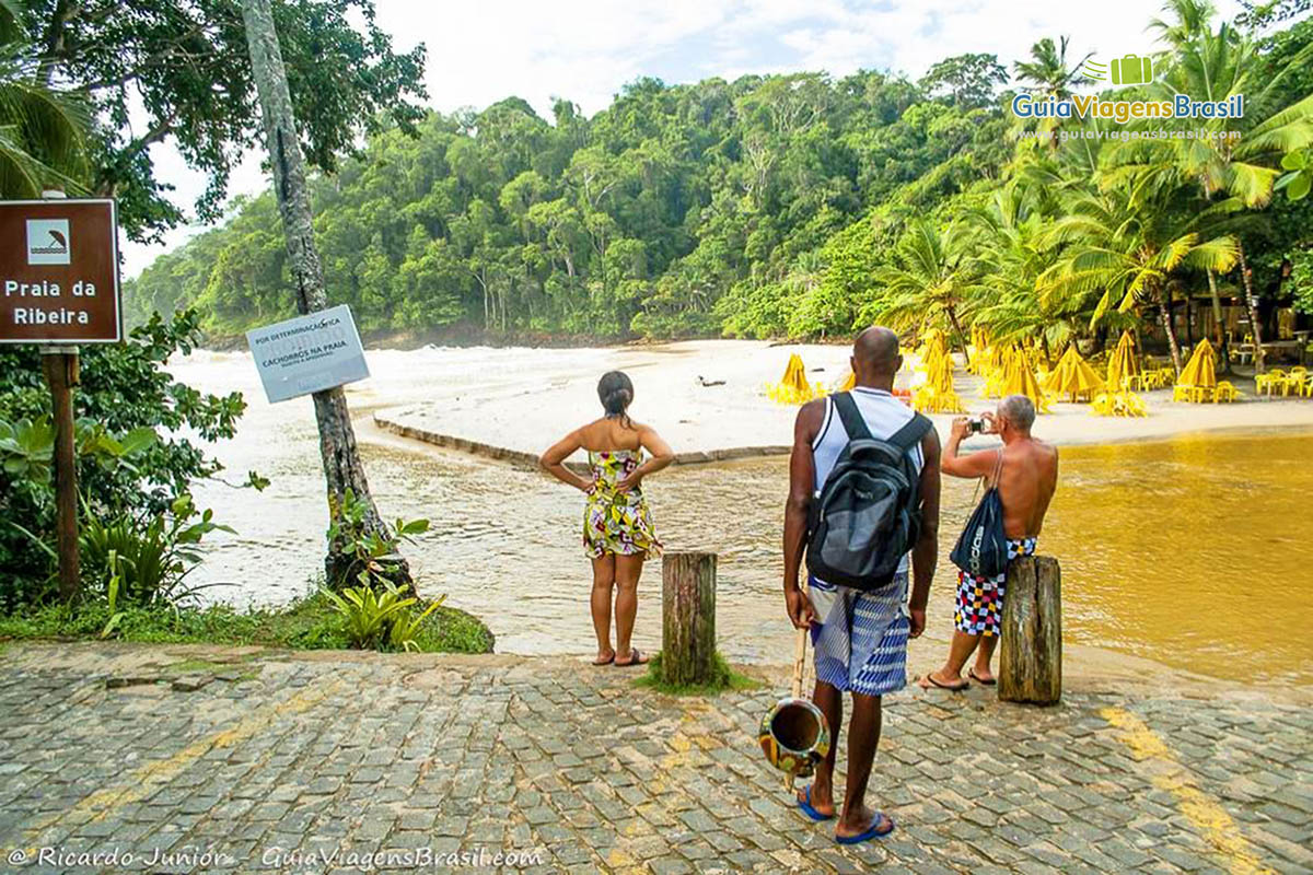 Imagem na chegada da Praia da Ribeira, em Itacaré.