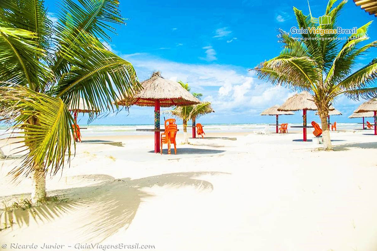 Imagem da belíssima Praia de Aruana, Sergipe.