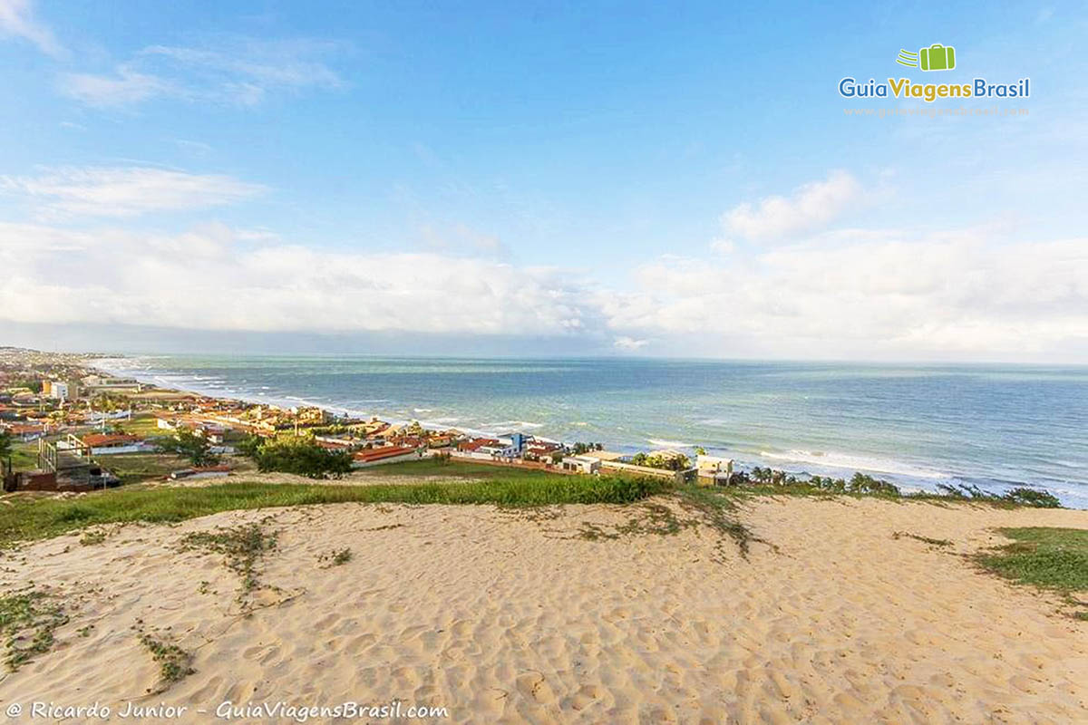 Imagem da beleza da Praia de Búzios, em Natal.