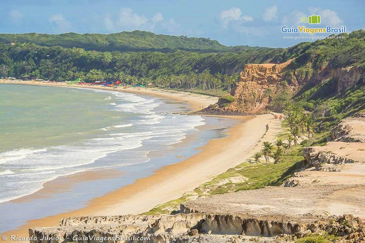 Imagem do alto da Praia de Cacimbinhas.