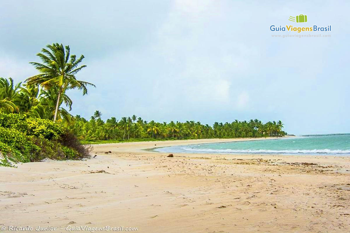 Imagem da Praia de Ipioca, em Maceió, Alagoas, Brasil.